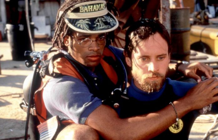 Mario Van Peebles in Jaws: The Revenge